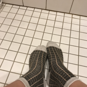 Ternet glimmerstrømper