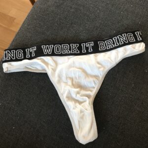 Hvid, stramt G-streng