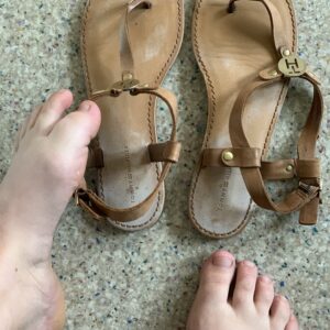 Sommersvedige sandaler