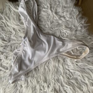 Brugte onanitrusse i hvid