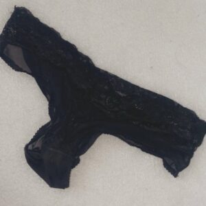 Lækre brugte trusser i sort <3