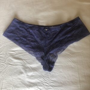 Frække blonde trusser