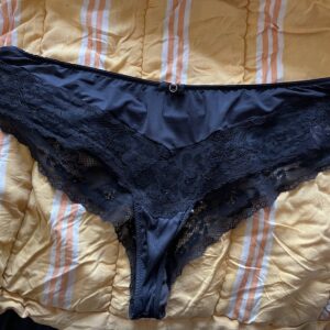 Flot sort blonde trusse