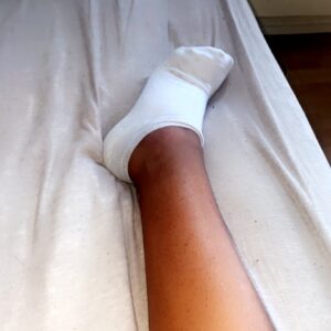 Sokker fra fræk pige sælges