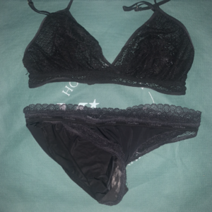 Frækt sæt - trusser og bralet