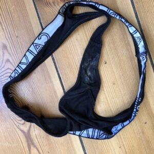 Fræk brugt G-Streng med huller i