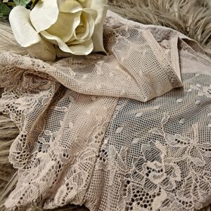 Hende den uskyldige piges