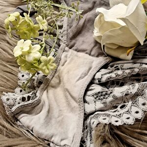 Lyserøde, med blonder og tilbehør