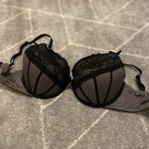 FRÆK OG VELDUFTENDE