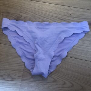 Uskyldige lilla trusser