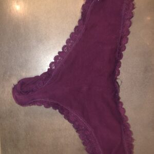 Bordeaux trusser med blonder