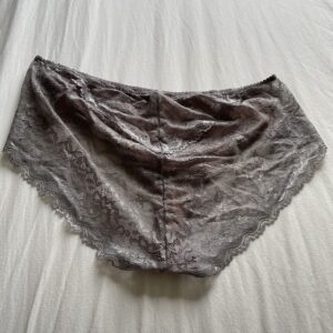 Den lyserøde trusse