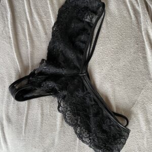 Sorte blonde trusser