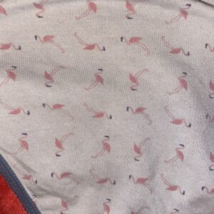 Slidte trusser med søde flamingoer på