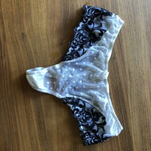 Trusse med g-streng og safter