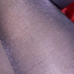 Smukke lilla nylonstrømper i det blødeste stof