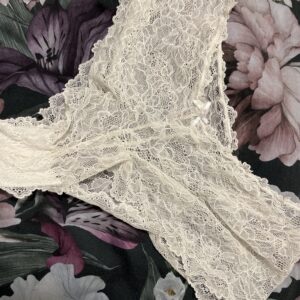 Hvide blonde trusser