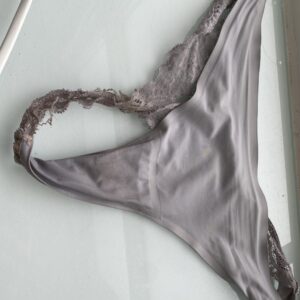 Brugt g streng med sæd duft