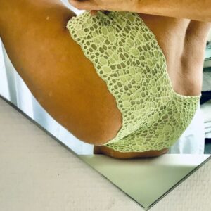 Limegrønne blonde-hotpants