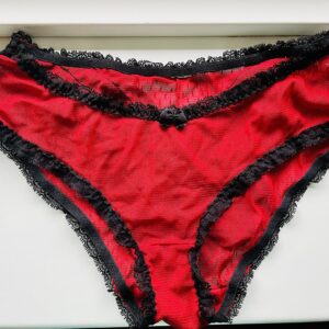 Mange forskellige brugte våde trusser