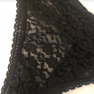 Frække brugte og slidte blonde g-streng