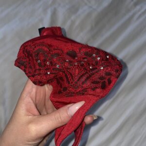 Røde g-strenge med similisten