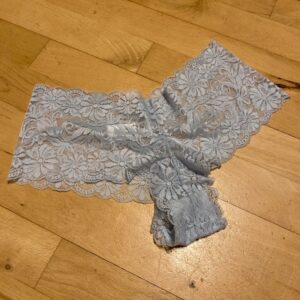 Brugte lyseblå trusser