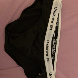 Brugte sorte trusser.