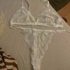 Lækkert lingeri i hvid