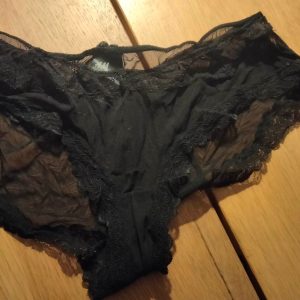 Sorte gennemsigtige trusser