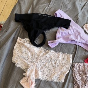 Frække hvide g streng - nye og klar til at blive brugt