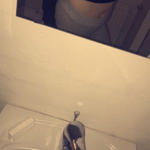 Skriver dit navn på krop