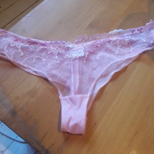 Dvs trusser og g-strenge størrelse M