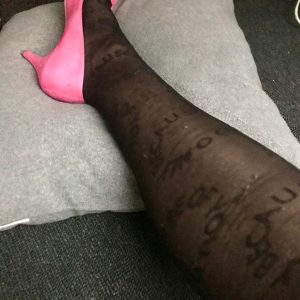 FRÆKKE UNIKKE NYLONSTRØMPER