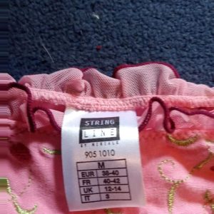 Dejligt brugte trusser og g-strenge i størrelse M