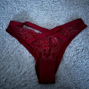 Använda röda Spetstrosor