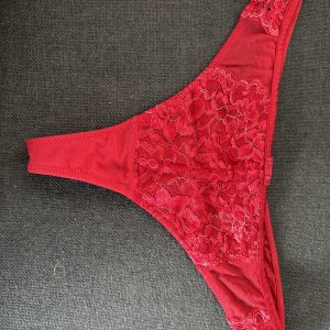 Blandede brugte trusser og g-strenge