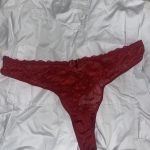 Sygeplejerskes brugte trusser sælges