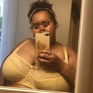 Bløde bryster med og uden BH