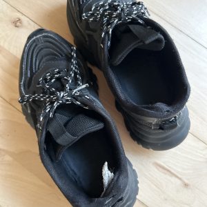 Godt brugte kondisko sælges