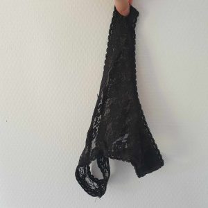 Den lille sorte, frække sag ️