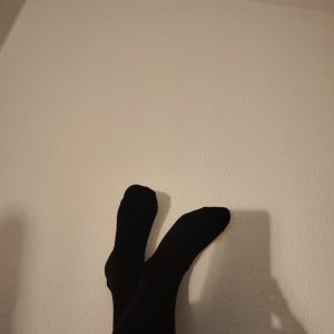 Brugte almindelige strømper.