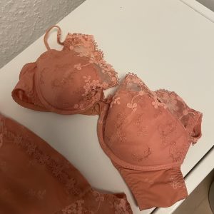 Undertøj sæt - brugt på fotoshoot