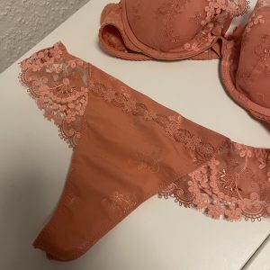 Undertøj sæt - brugt på fotoshoot