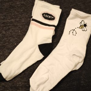 Sælges: Brugte sokker – den ægte vare!