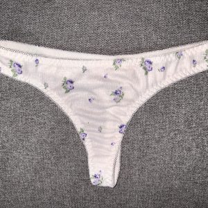 Søde små blomster g-streng