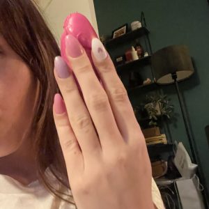 Pink dildo med vibrator