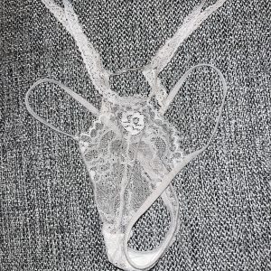 Frække hvide trusser