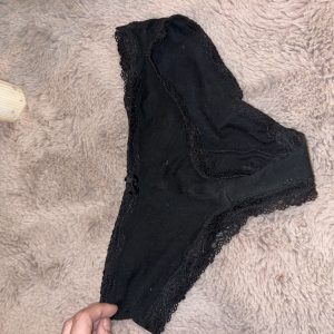 Hverdags sorte trusse