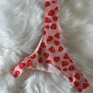 Jordbær g-streng - brugt 1 dag